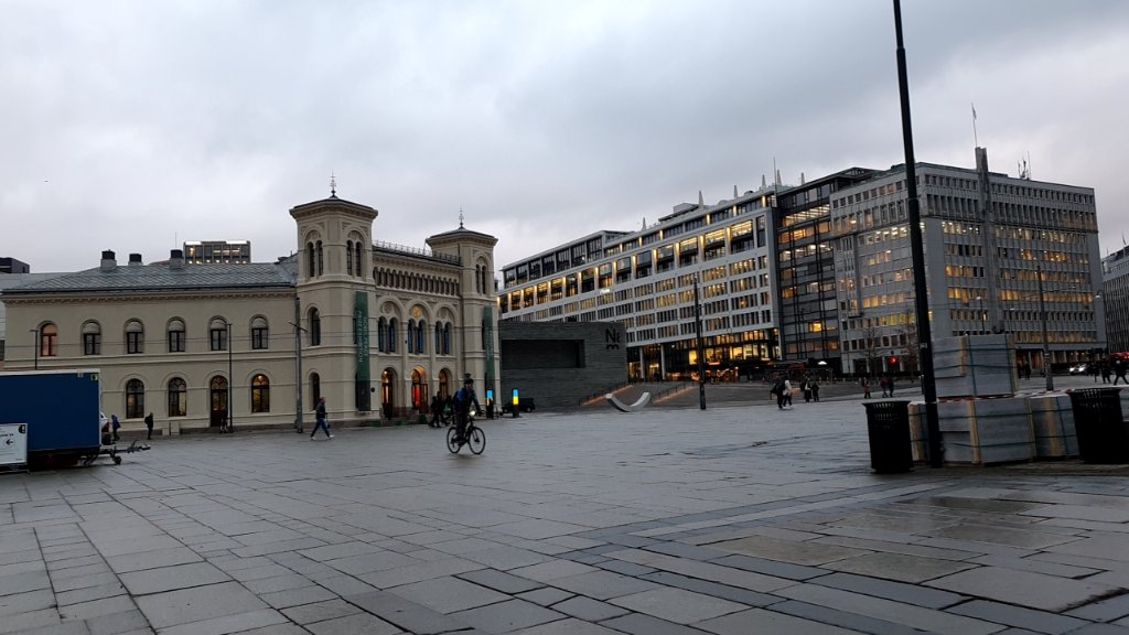 kara_querl's tweet photo. 30. Oslo Norway 03/10/2022
Our guide was Emilie
A lovely stroll and a lot of history
#AmazonExplore #AmazonExperiences https://t.co/2Uk0HASnEN