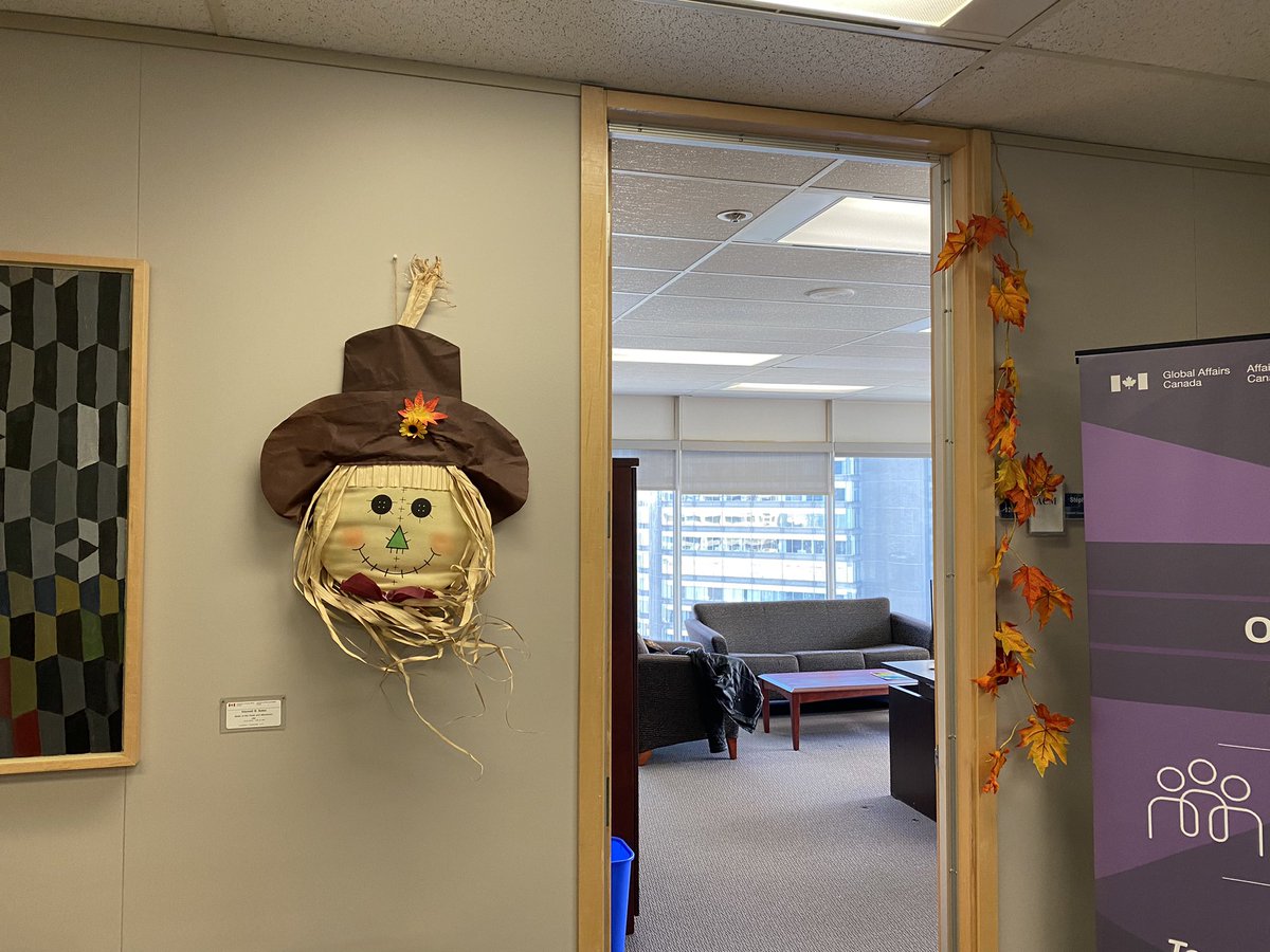stephanecousine's tweet image. Joyeuse Halloween 🎃 à tous ! Happy halloween everyone !   👻 @GAC_Corporate #Workfunbalance #HappyhalloweenInternationalPlatformteam!