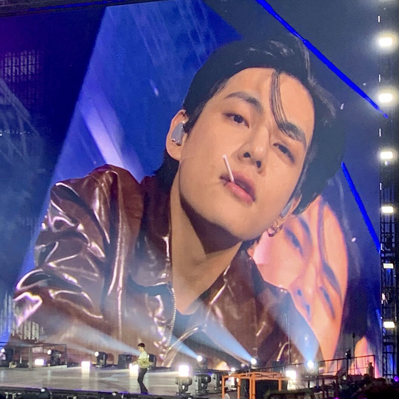 taehyung-thinker-on-twitter-remains-as-one-of-the-most-iconic