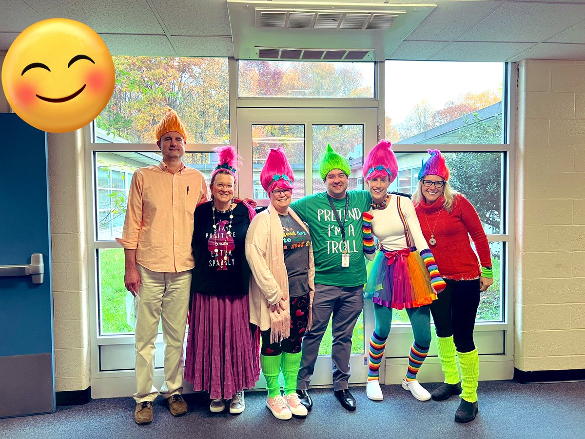 Happy Trolloween!!  Reading the legend of La Llorona in class today!
#WiltonWayCT #MiddlebrookWay #8GreenWay