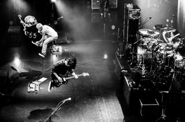 The Bonez オフィシャルサイト