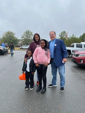 SteveLittleRock's tweet photo. Spooky fun at the Rahling Rd. Halloween event. Please be safe while trick-or-treating: parents, trick-or-treat in familiar neighborhoods and check all candy before you let your kids eat them. https://t.co/N3sA1isf9R