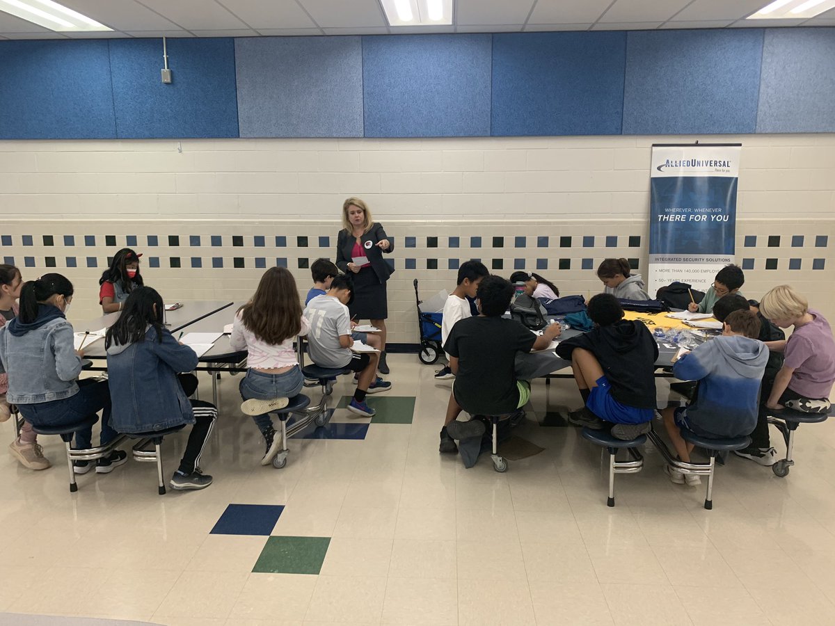 CounselorOES's tweet photo. 2/4 @Oakton_ES 5th and 6th grade Career Fair was held this past Friday and was a hit! Thank you to everyone who supported our event! @SSchnaue https://t.co/9dHweZnF32
