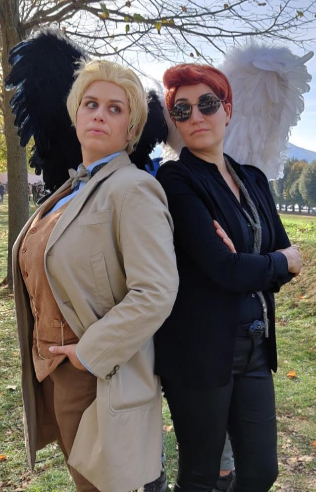 Happy Spooky Halloween @GoodOmensPrime @neilhimself! #GoodOmens2 #GoodOmens @Sharakeen as #Crowley @queen_of_yaoi87 as #aziraphale