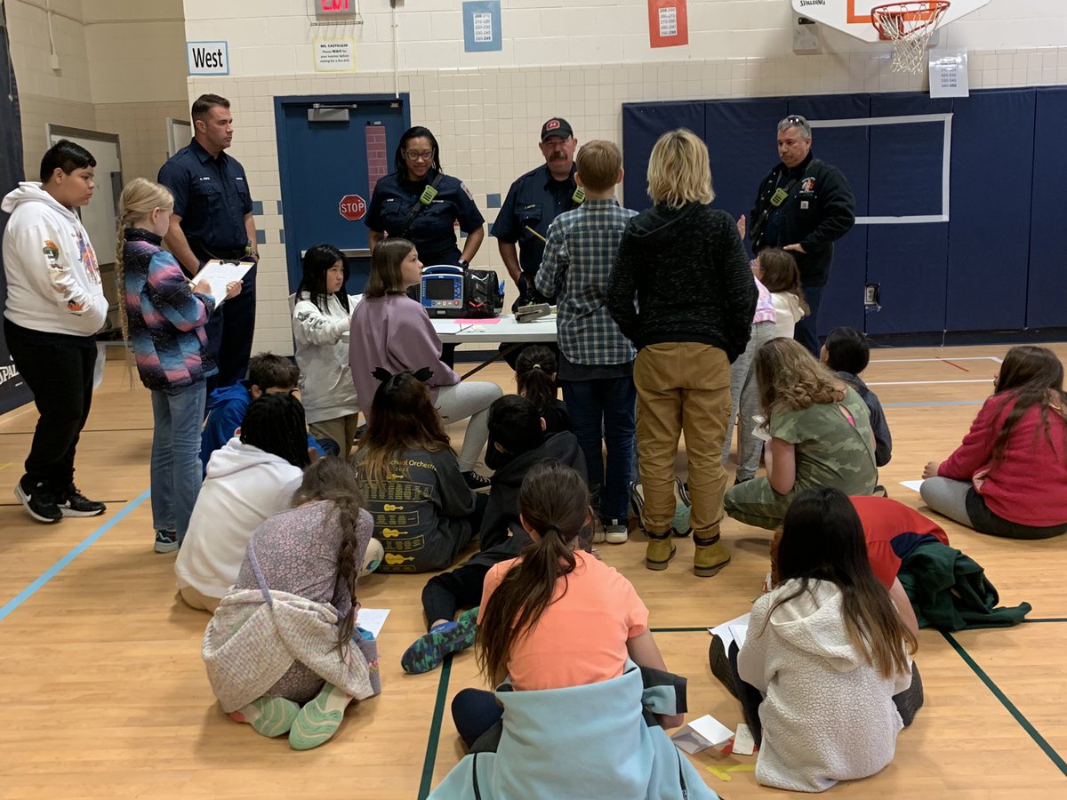 CounselorOES's tweet photo. 4/4 @Oakton_ES 5th and 6th grade Career Fair was held this past Friday and was a hit! Thank you to everyone who supported our event! @SSchnaue https://t.co/J4nC4FrD8f