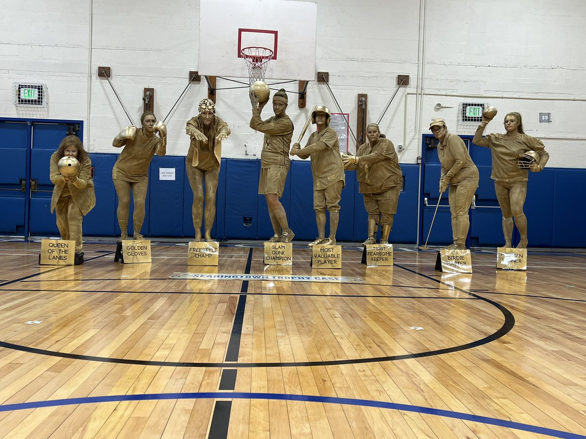 Halloween Searingtown style! <a href="/SearingtownK5/">Searingtown School</a> <a href="/Abritasear5/">Abrita Searingtown</a> <a href="/deirdrekenny7/">Deirdre Kenny</a> #searingtowntrophycase