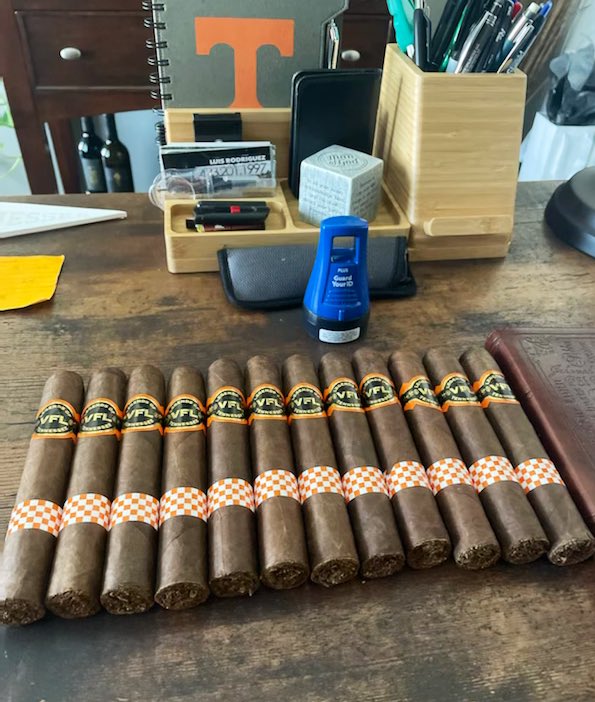 jabaridavis_VFL's tweet image. We took a break after Bama game but we’ve restocked and reloaded!! Order link in my bio let’s keep lighting up the SEC &amp;amp; victory sticks this season!! 
#VFLChampionCigars🍊🔥💨