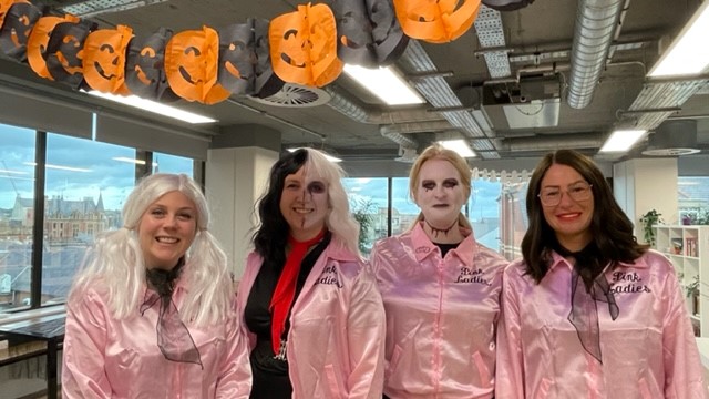 Q:  'Where My Ghouls At?'  
A: 'In the <a href="/3Squared/">3Squared Ltd</a> HR Team'

#Halloween