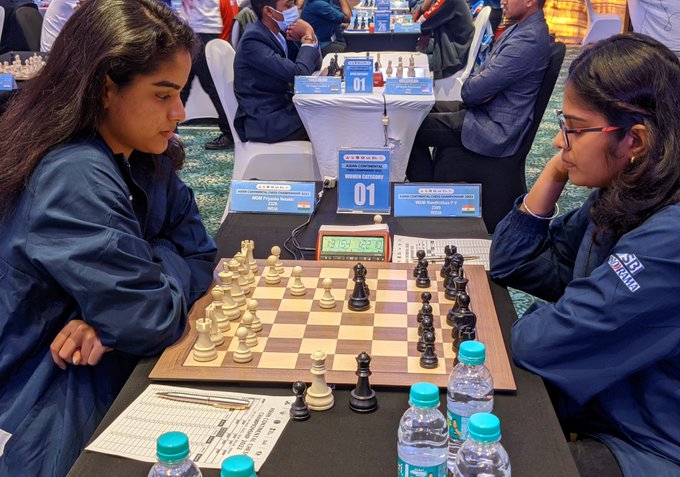 Asian Continental 2022 Round 6: Nandhidhaa PV beats Priyanka Nutakki, emerges sole leaderWGM Nandhidhaa P V defeated her coleader WGM Priyanka Nutakki to gain sole lead 5.5/6. She is now a full point ahead of the field. IM Padmini Rout is the sole player at 4.5/6.