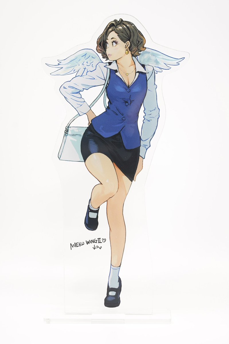 新作ラスト、『女主任・岸見栄子』見栄子ウイング アクリルスタンド入荷。どっちかといえばグッズでは珍しいスタンダードな装い見栄子をお楽しみください❤️
https://t.co/5MJRDIsDVc 