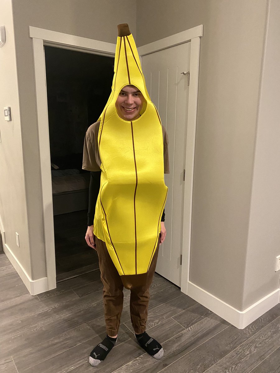 BMcNallie's tweet image. Happy Halloween and Little Banana 🍌 and Today and Paxton #AutismAwareness #SPACHS