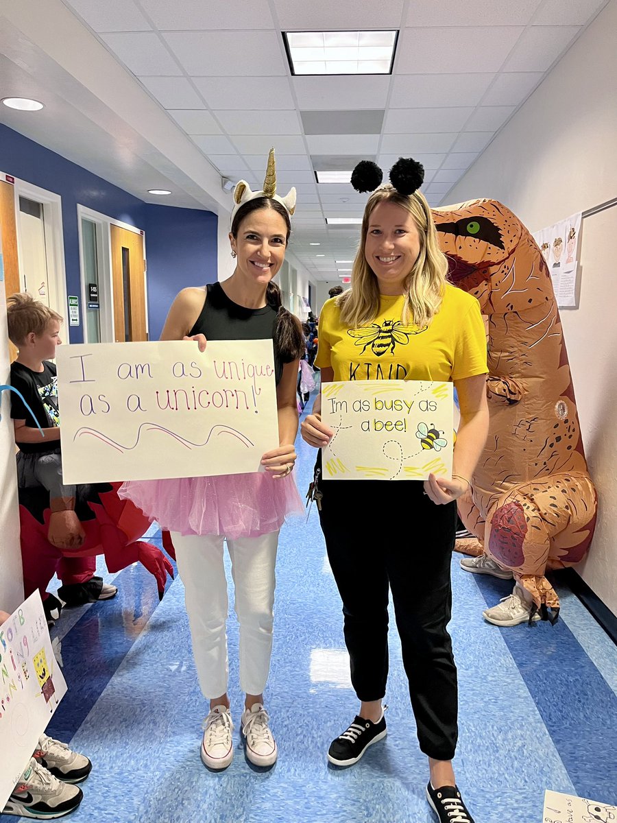 We had the BEST time showing off figurative language in 5th grade at our Standards Parade! 🐝🦖🦄 @collierschools @CCPSElemELA @NPESharks