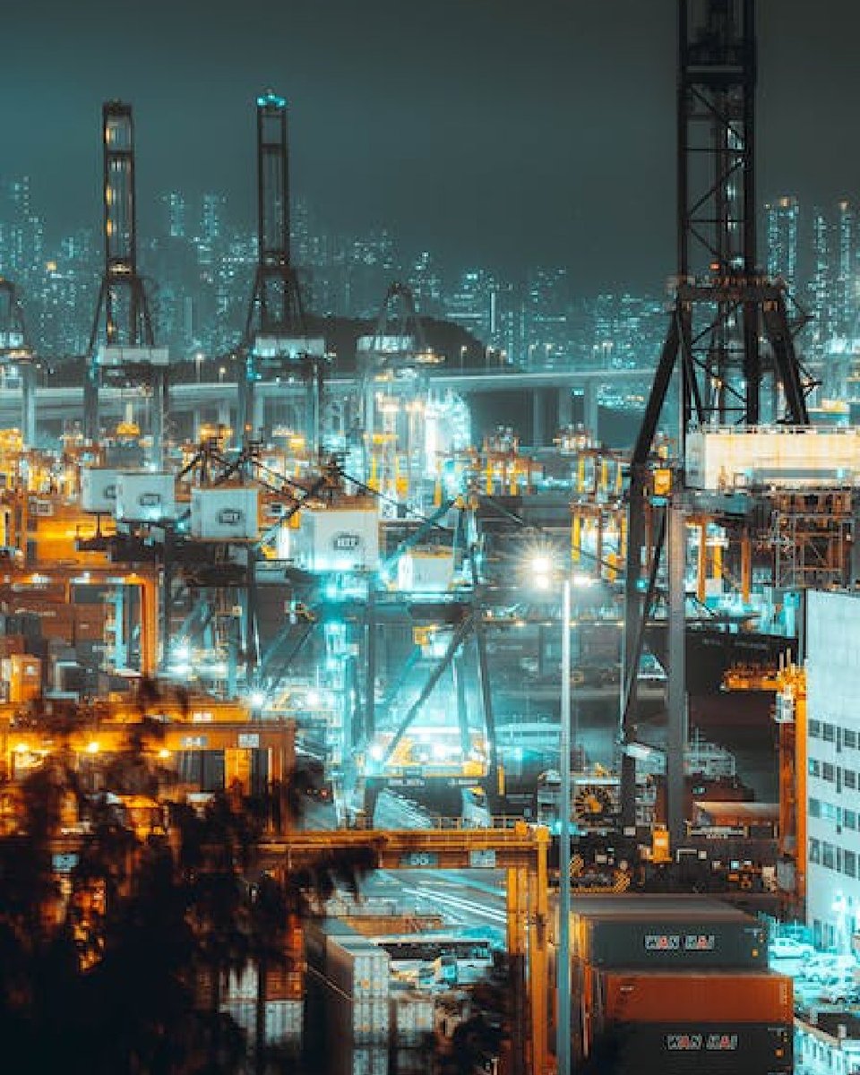 BCCommercial's tweet image. Supply Chain Challenges Impacting Commercial Real Estate ow.ly/lzxX50LpCb9 #CRE #CREi #commercialrealestate #supplychain #economy #transportation #infrastructure #distribution #industrial #warehousing via @RealNex