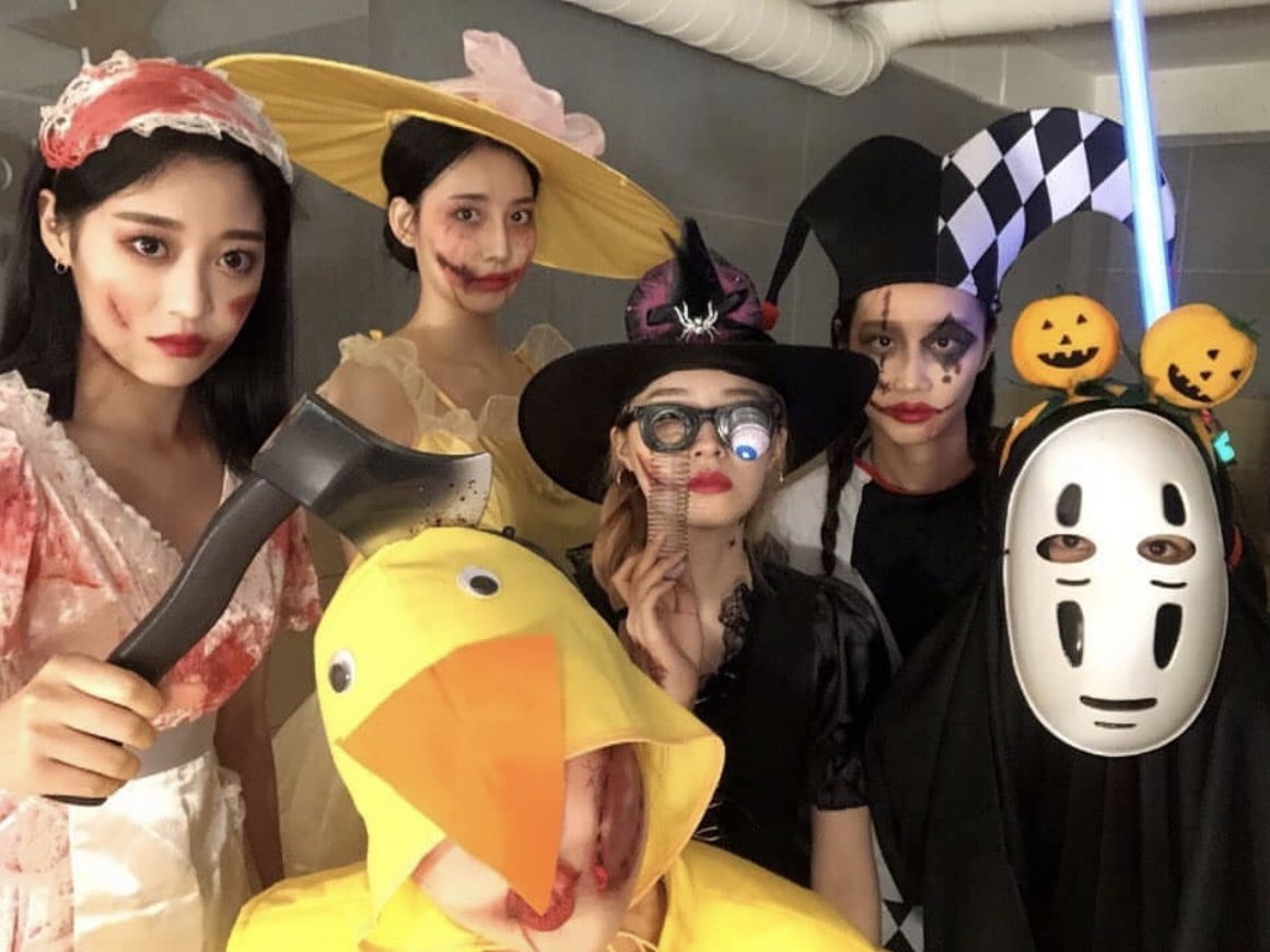 groodearcafe's tweet photo. new order! +.*.｡
╰➤ halloween candy + apple cider
to: dears + groos
from: @groodearcafe

💌 ❝ happy halloween from the groodear cafe! wishing you a safe and spooky day ❞ https://t.co/T0exYZZyJw