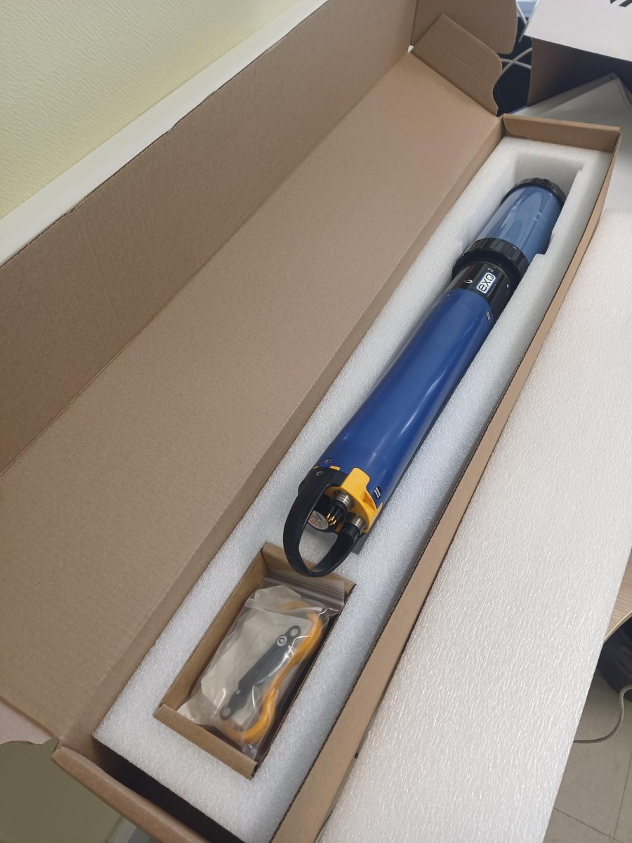 LutinMalin's tweet photo. Unboxing de la prochaine sonde qui sera déployée sur le #SNO Tourbière à Frasne.
Elle va nous permettre de suivre la concentration de matière organique au niveau de l'exutoire. https://t.co/kPtyjXbNCz