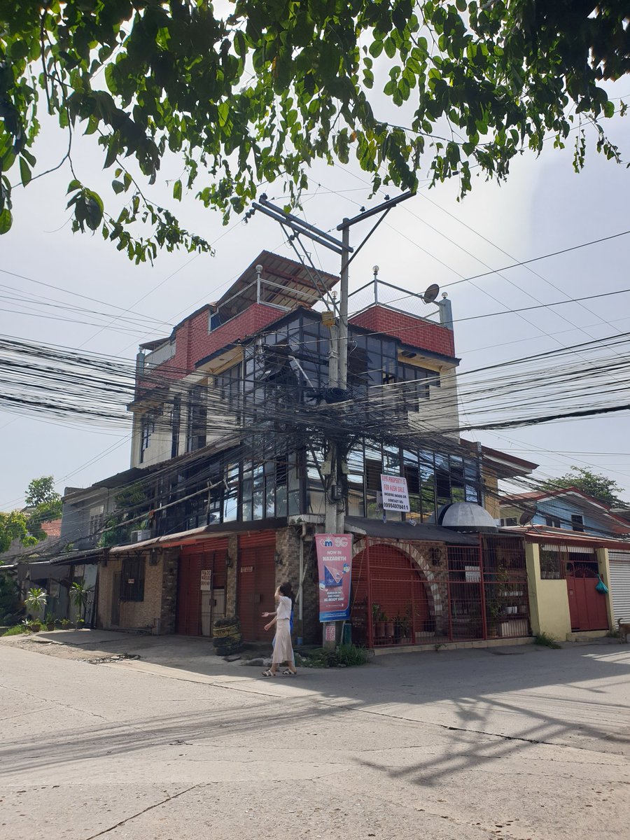 ConnorAntonio78's tweet photo. VERY RUSH SALE HOUSE AND LOT 
‼️‼️‼️
Price: 11M and price still negotiable
5% comm if kinsa mka deal samong property
Lot area: 79 sqm
Floor area: 300 sqm more or less
Corner lot and flood free
Location: 8-21 St. Nazareth, CDO
Near to schools, hospitals, &amp; malls

PM for details https://t.co/HyYADSYX4d