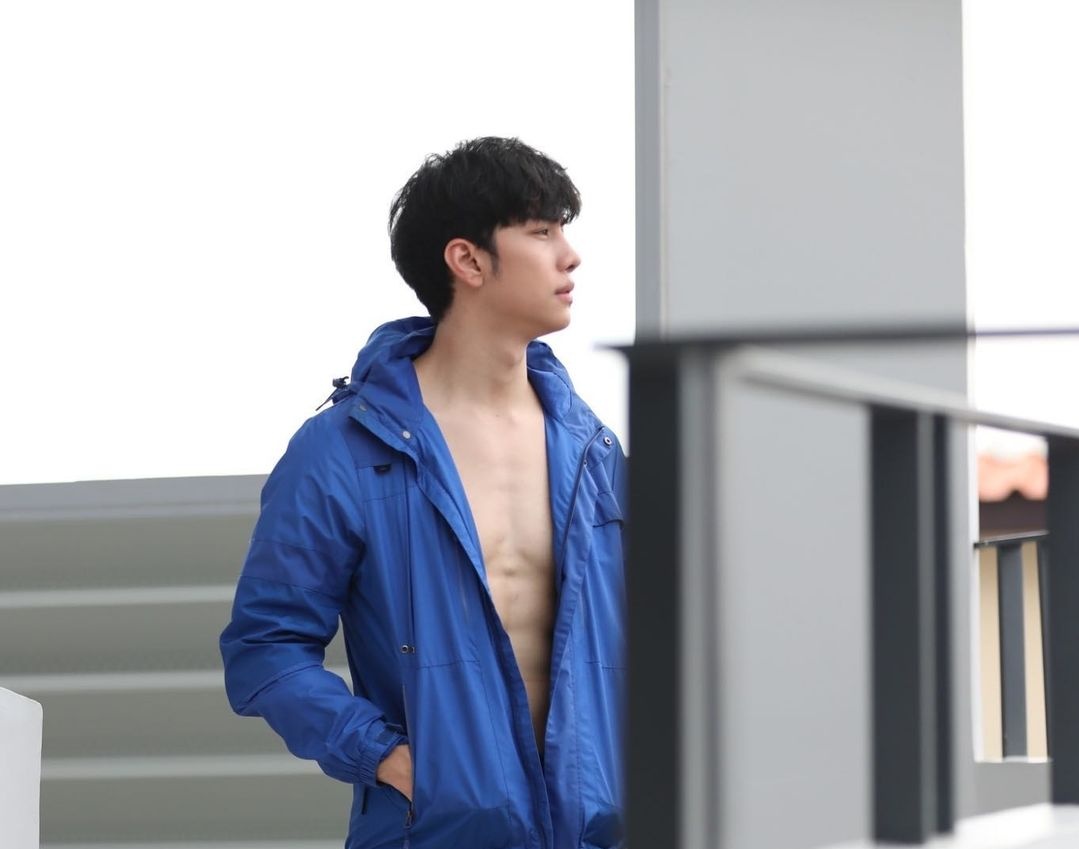 — Publica en su Instagram una foto que le toma su amigo luego de entrenar natación. —

Noviembre 07;