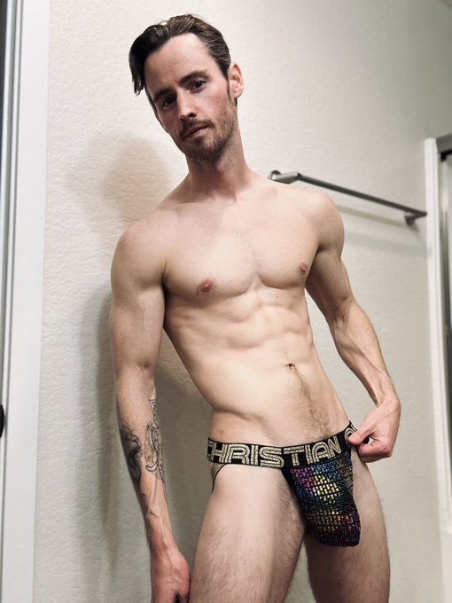 Two new video collabs are now live on my OnlyDans page. 😋 https://t.co/IAz2xp64uA