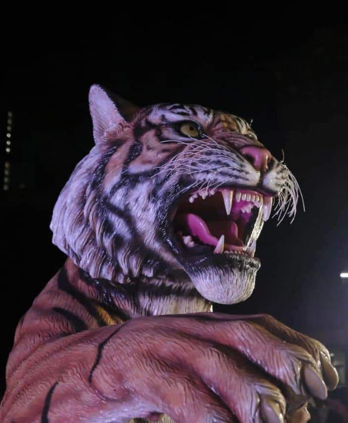 <a href="/poppingmolIies/">yukina.</a> Miss madam, eto ka, defined na pangil tapos mukhang nakakatakot.