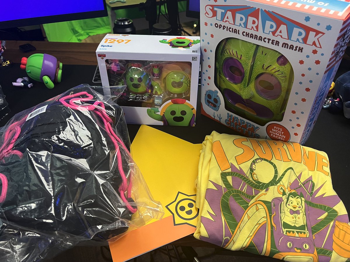 Who wants a Brawl Stars Mystery Box?  Contents could include some of the following:

-Brawl Stars Plush
-Spike Nendoroid
-Starr Park Shirt
-Starr Park Hat
-Cactus Mask

I'll pick some random follower within a day or so and send you a code to redeem one.

Like, Follow, RT to enter