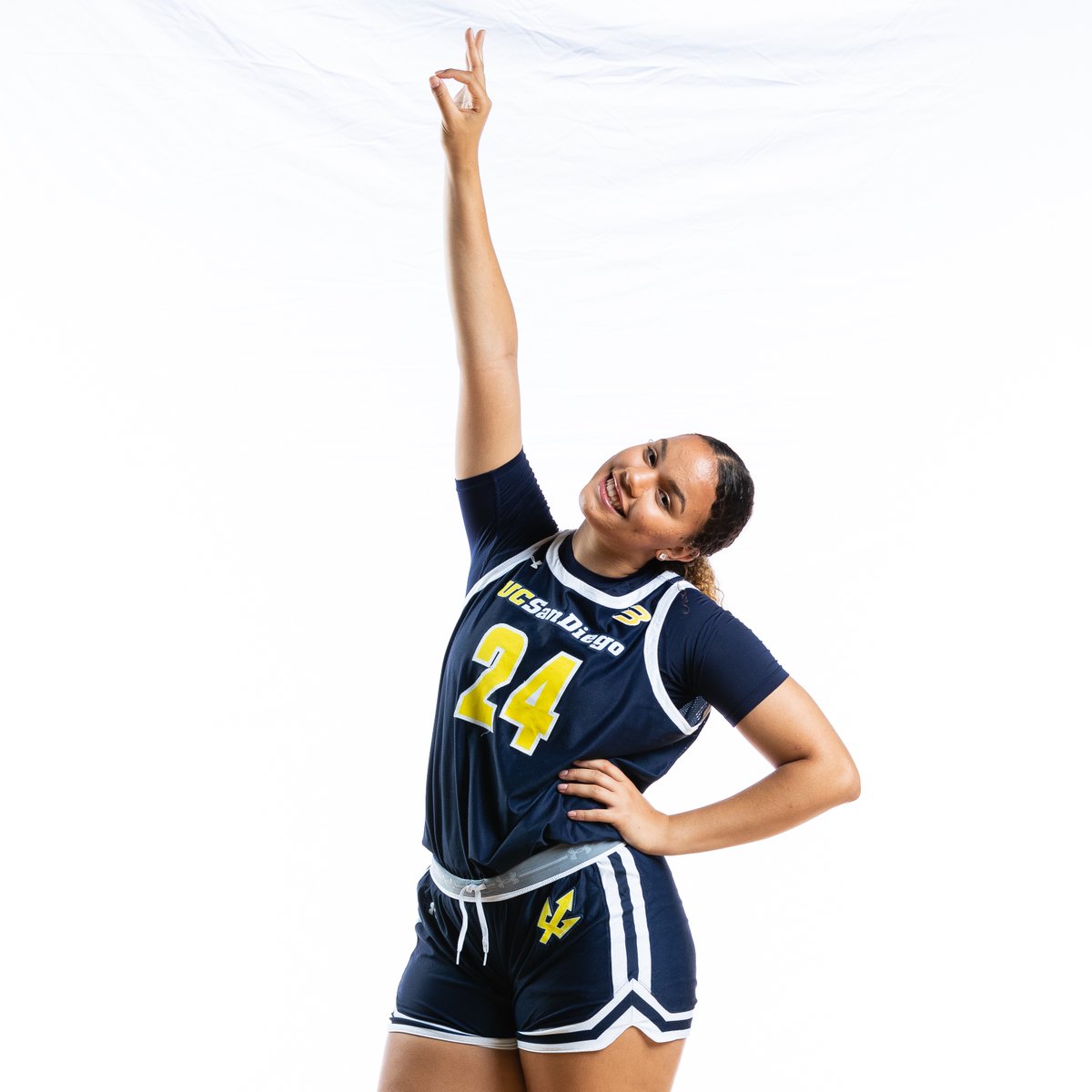 Q4 4:56 | Bridget hits a 3⃣ up top! Tritons trail 64-69

#GoTritons