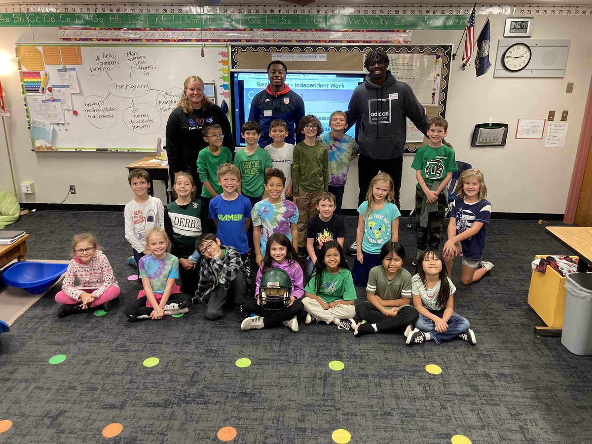 StanwicksKids's tweet photo. Green is magic!
The students were so excited to see the football players before their game. 
#greenismagic #derbyproud #wineteerstrong https://t.co/pC5VIRLROo