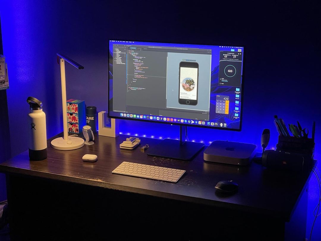 DOUGHtechnology's tweet photo. "Spectrum 4K 144hz HDR Monitor. The best monitor I've ever owned. Worth it for gaming, coding, photo, and, video editing." #doughspectrum review by Jemerson Canaya. @jemcanaya 

🖥️ https://t.co/D6FtsOVemi . Available for 7-day shipping in US. Limited Stock. https://t.co/kcTIJNlmV1