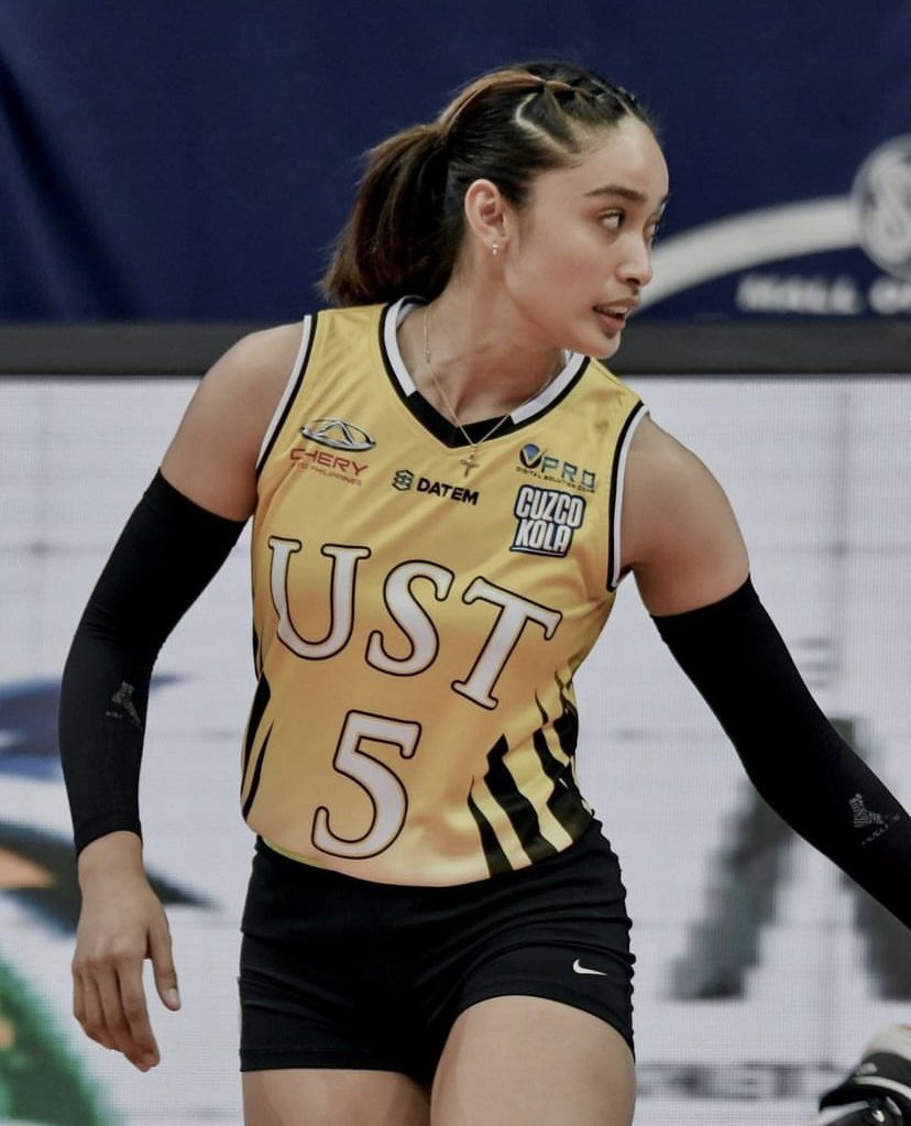 USTWVTPage's tweet photo. Never be deceived by this girl’s beauty and brains. You can get mesmerized. But watch out! You’re in danger once her prowess is activated. Belated happy birthday to our @imeekghernandz! Continue growling loud and proud. Hanggang dulo? Hanggang dulo. 💛🐯✨ #HappyBirthdayImeeKim https://t.co/IACKiwA9UG