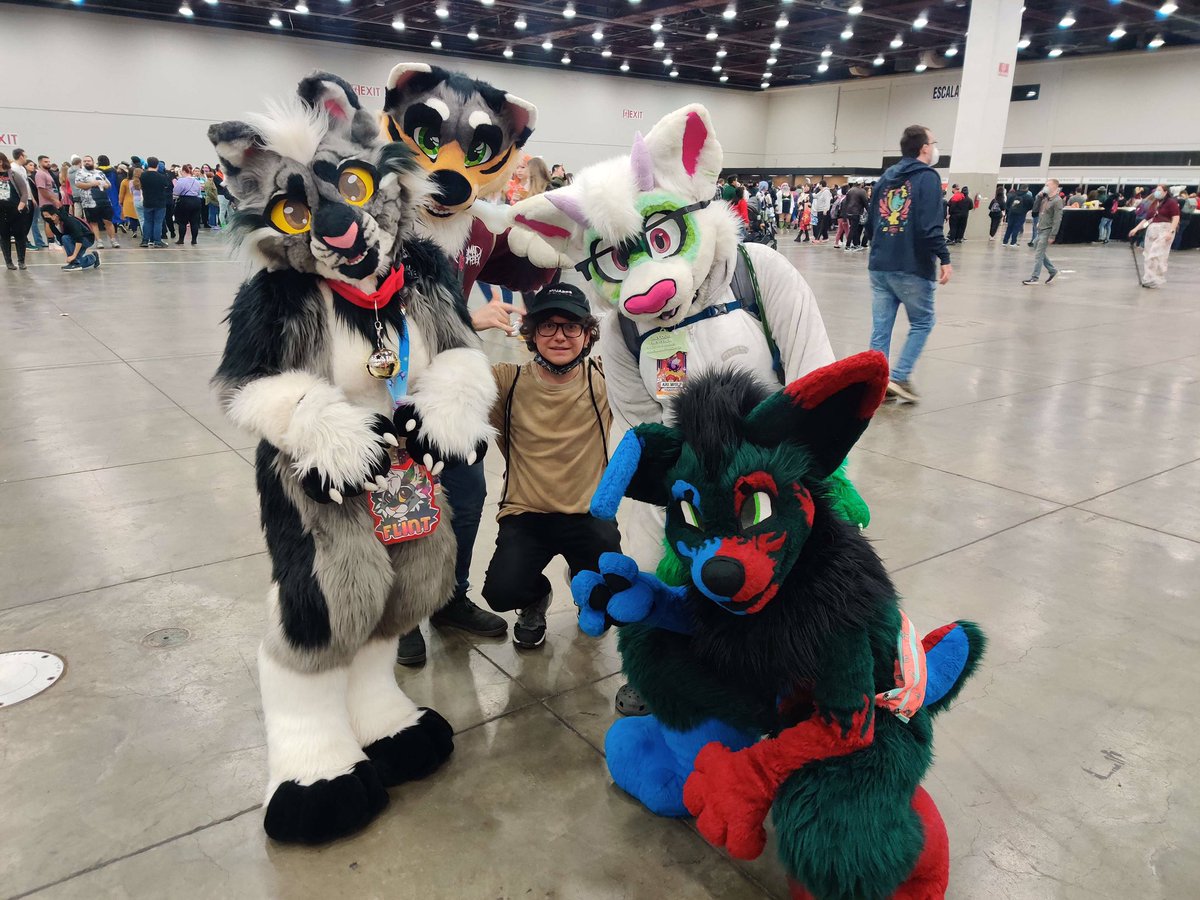 wavezics tweet media