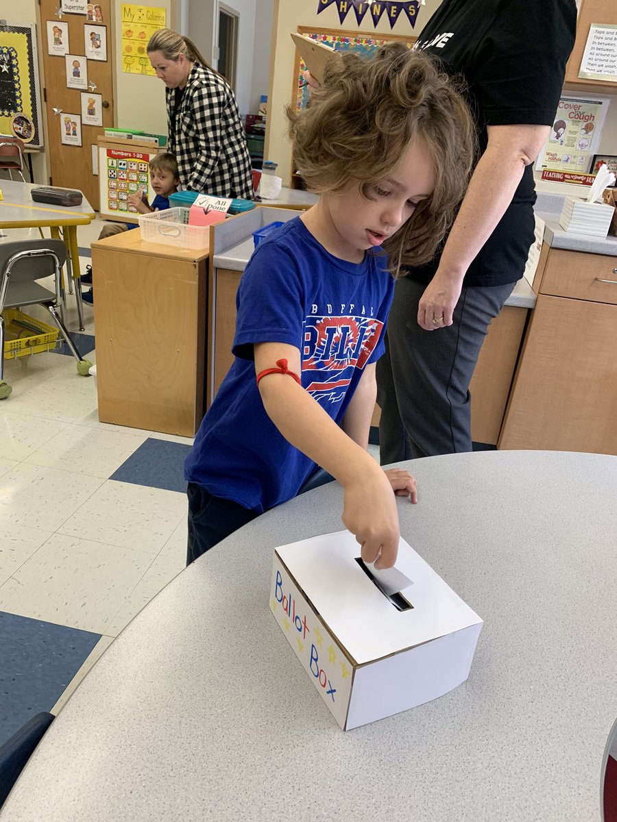 MsSheaRm117's tweet photo. Election Day is important even in Kindergarten!   We voted!  Will you? #Blasdellbees #FalconNation https://t.co/QtCA5jMVbJ