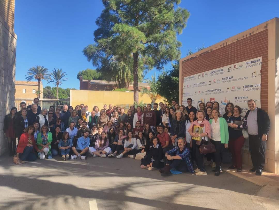SalesianosVSJB's tweet photo. El passat dissabte dia 5 de novembre participàrem en la Trobada d’Animadors de L’IEF i Catequistes de l’#iefsmx de @salesianossmx junt a alguns catequistes de la nostra parròquia. Una oportunitat formativa i de convivència que ens ajudà en el nostre camí com a evangelitzadors. https://t.co/Xs7qngt5TM