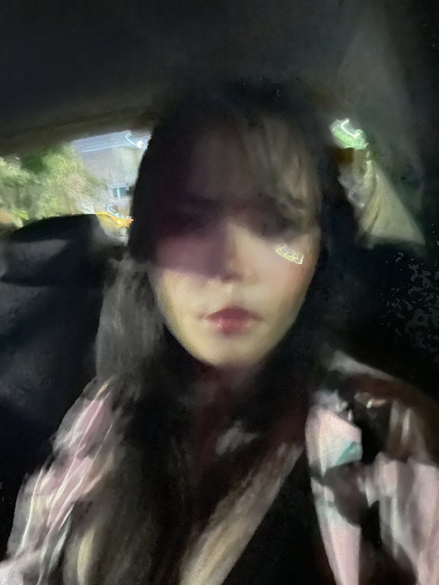 ohcrefasi's tweet photo. la cámara del iphone de noche 😍😍😍😍😍 https://t.co/ZI1lKJLtAz