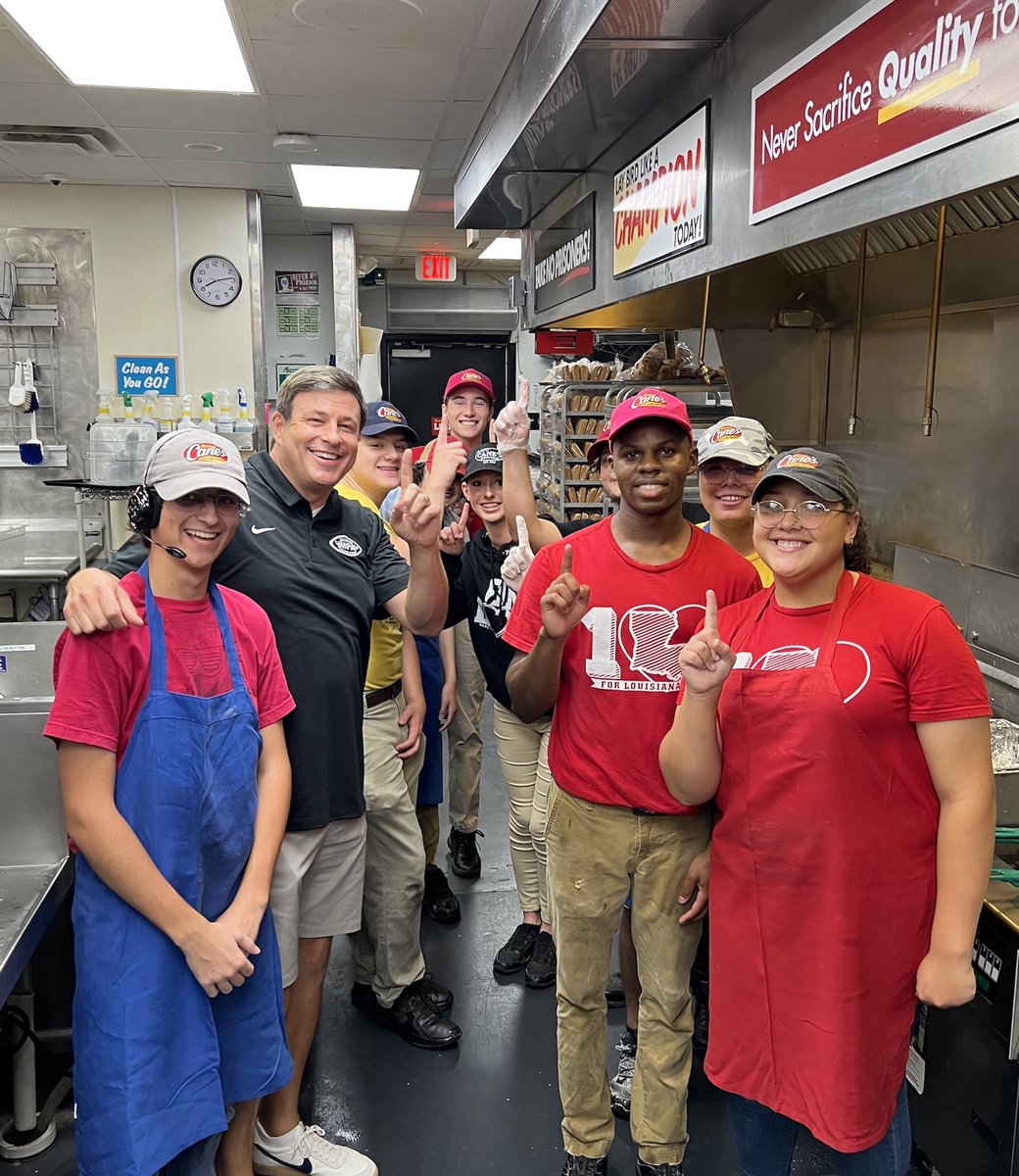 Raising Cane's tweet media