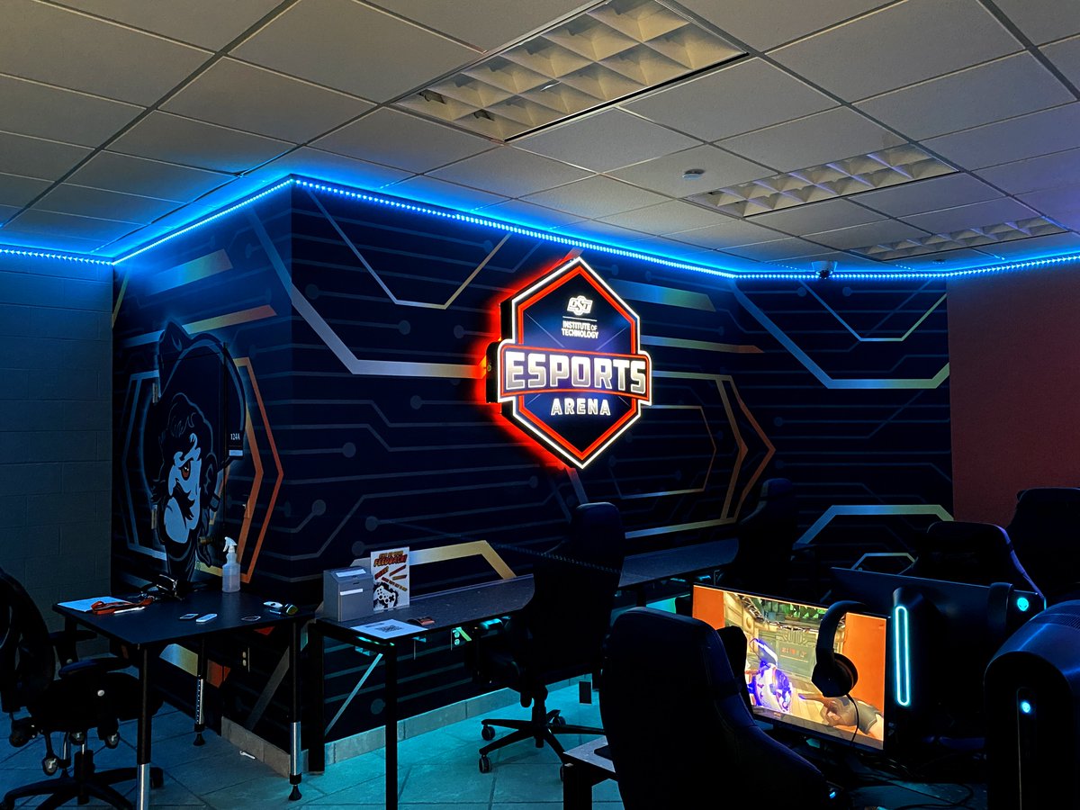 SignFabInc's tweet photo. Congratulations to the winner of the #BeSignFabulous contest for the month of October! CNF Signs of Tulsa, OK for their sign "ESPORTS Arena". Runner-up – D-Sign LLC of Holland, MI for their sign "Hear Michigan".
Submit your photos to advertising@signfab.com.
#Sign #customsigns https://t.co/YwsCt0e1uK
