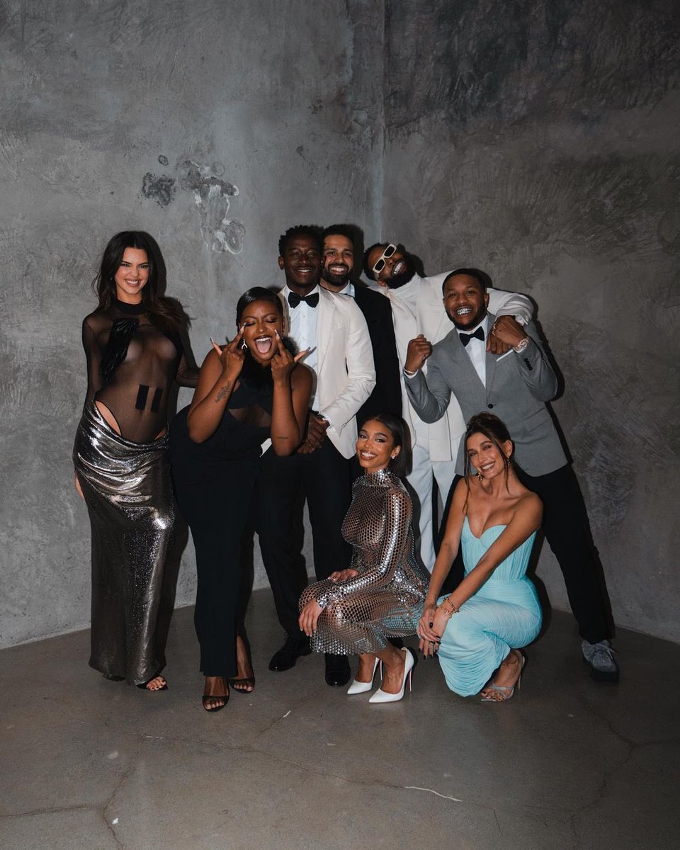 dmsnidris's tweet photo. Damson Idris, Justine Skye, Kendall Jenner, Lori Harvey &amp; Hailey Bieber at Odell Beckham´s 30th Birthday Party https://t.co/BE2uaTNcfd