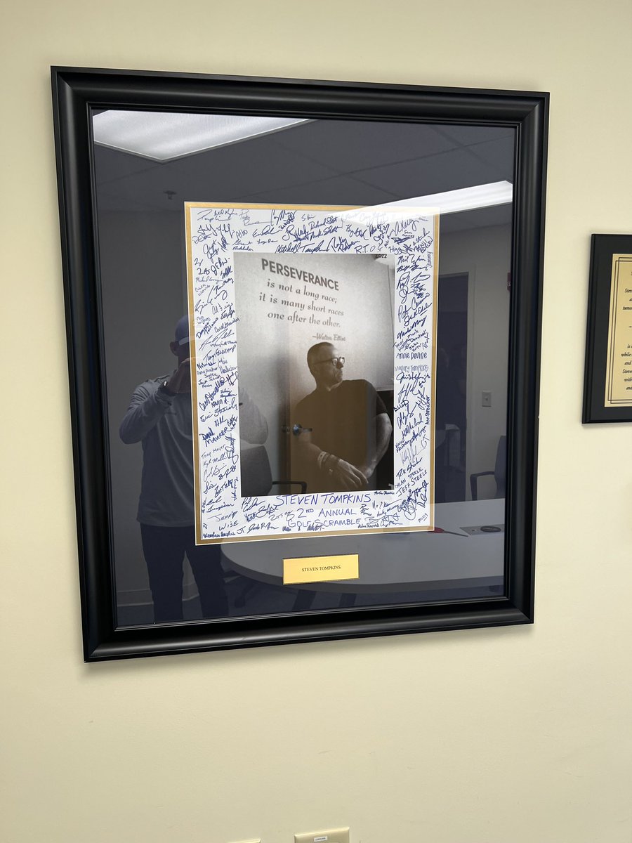 StevenTMemorial's tweet photo. Today, Brown Cancer Center unveiled the “Steven Tompkins Pioneer Conference Room”. This was made possible by all of our donors, participants, and volunteers. We are so honored and can’t thank everyone enough for all the love and support💚❤️ https://t.co/4cxx5sYuhw