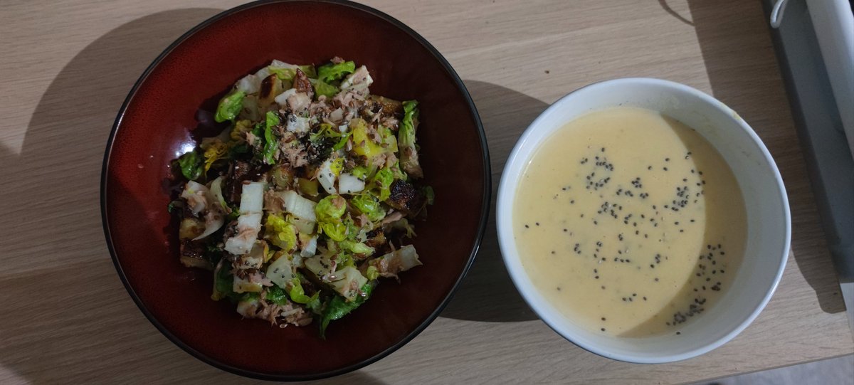 Knackiball74's tweet photo. Salade d'endives et sucrine pdt sautées et thon 
Velouté au butternut
Pour moi
@jmb75012 https://t.co/4GF6sNbbhR