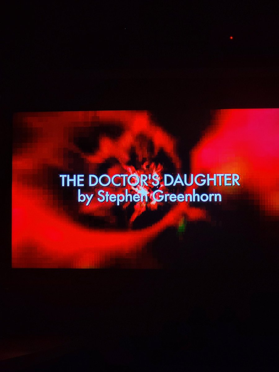 Criei vergonha na cara e voltei a ver Dr Who.
Que saudades eu tava #DrWho