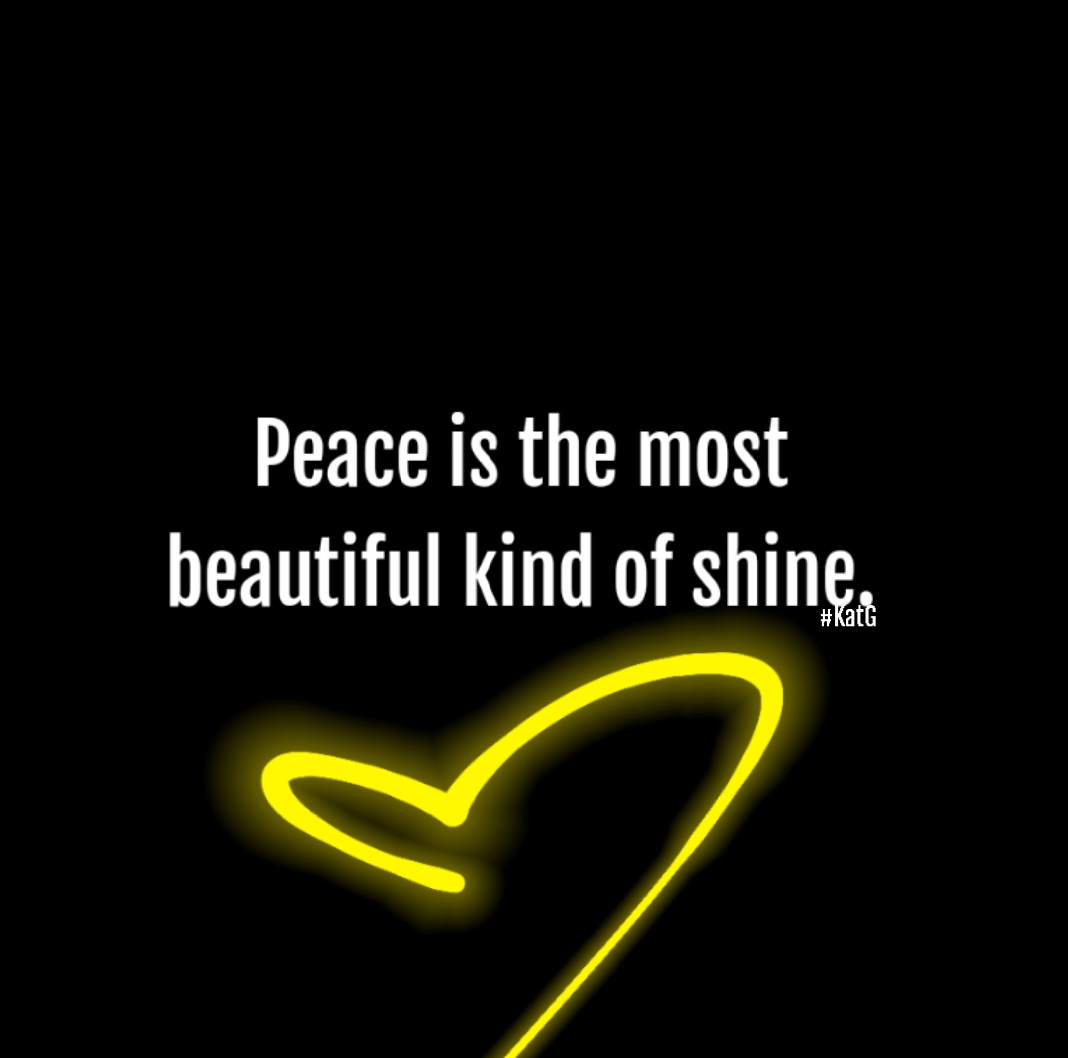 SoulOfaRose1's tweet photo. Love who you are 💎👑🎶
Xoxo
#KatG #SoulOfaRose
#RockBottom #Queendom #kindnesspunk #battleforyourlife #heartstrong #notjustagirl #wakingupdreaming #queenofme https://t.co/gTuwjaptMB
