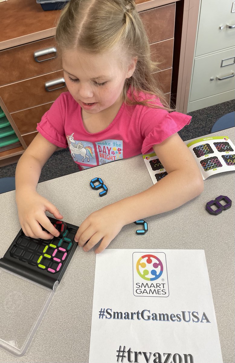 SmartGamesUSA's tweet image. Happy Monday! Playing SmartGames with schoolmates is a great way to bond. 😍

#funandengaging #playitsmart #smartgames