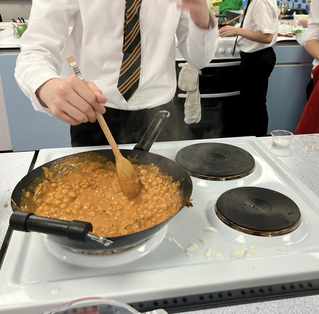 Pupils cooking Chana Masala today in ‘Taste of India’ club; one of our most popular clubs, and it’s easy to see why with dishes that look this good! Just 1 of the 42 fantastic enrichment opportunities on offer to pupils throughout cycle 1 @St_Aidans_RC