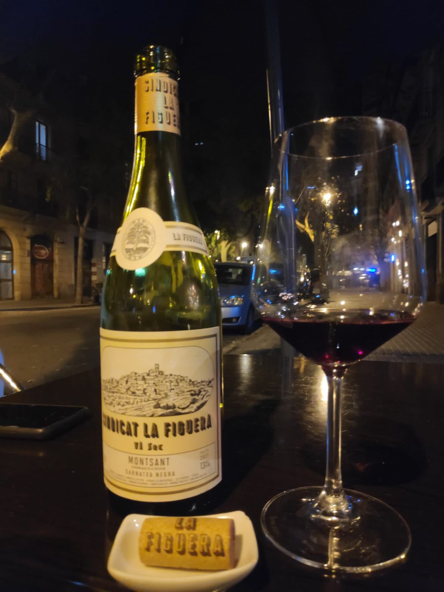 amparo_so's tweet photo. Sindicat de la Figuera 2021 • 100% garnacha, D.O Montsant. ¡Un 🍷seductor! Salut! 👌 https://t.co/EOCzko44DH
