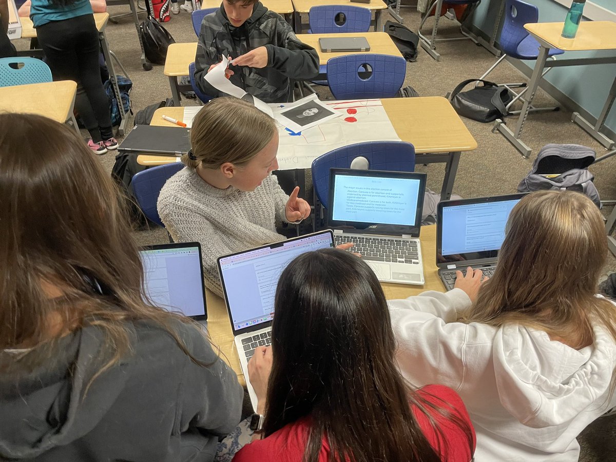 ErikAndersonMN's tweet photo. Students spent the last week researching one of the 30 closest midterm races. Today they presented their findings on campaign finance, issues, ads, polling and district characteristics. #hsgovchat #apgov #ehsgov https://t.co/PQcjoGGifX