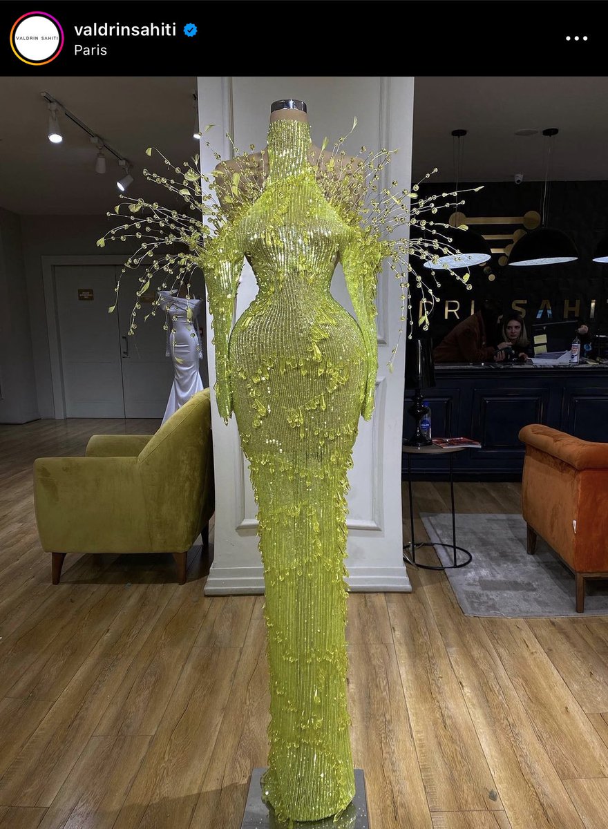 ᴺᴹ on Twitter ".NICKIMINAJ I need you in one of these gowns at the