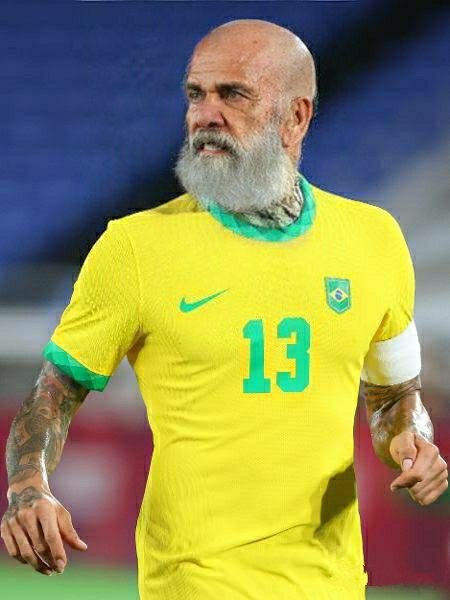 RenatoVelloso23's tweet photo. @futtmais Tite convocou até jogador de 50 anos e o GabyGol não 🤣🤣🤣
#convocacao 
#CBF https://t.co/vlxZUN5vxN