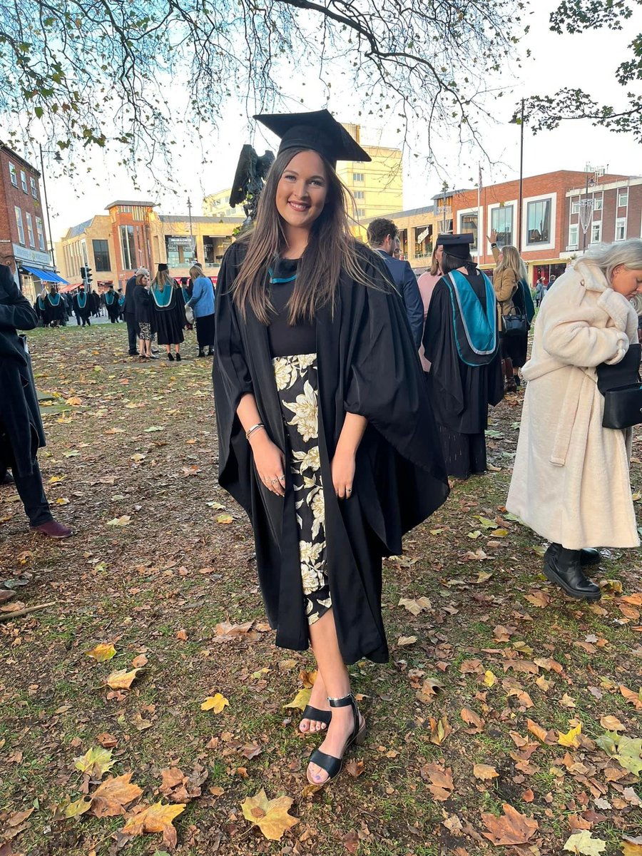 I graduated… again (I have to be a real teacher now😉) Secondary Teacher of PE🏐⚽️🏀🏈⚾️🥎🏏🏓🥇