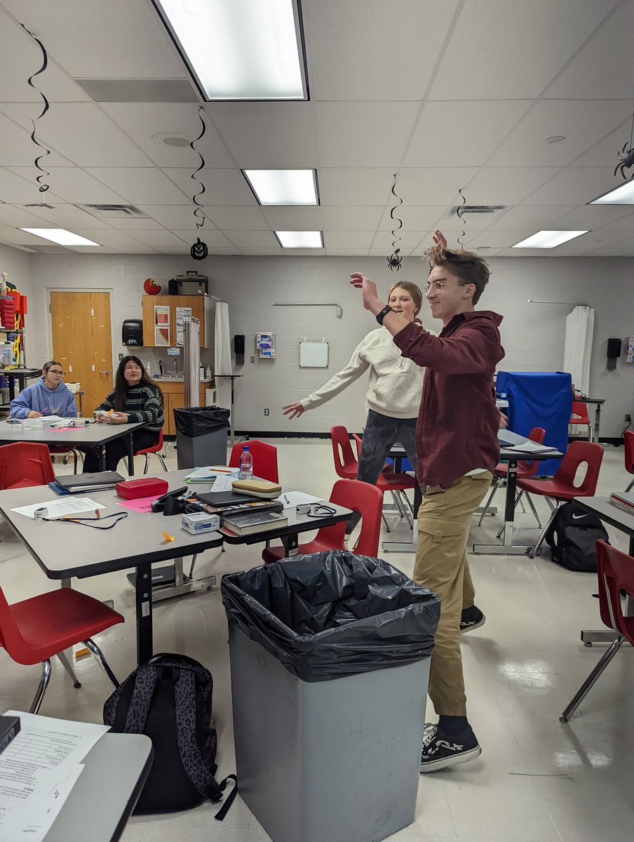 MetzgerMrs's tweet photo. Vital signs, practice makes perfect 🩺♥️🫁

#cte #onegrosseile #healthscience https://t.co/bpcFvF63D9