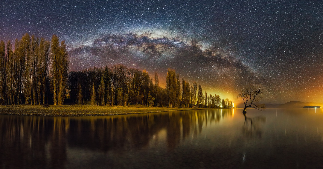NFT_AOTEAROA's tweet photo. 'Wanaka Way' by Mike MacKinven ( @MackPhotoNZ )

1000x433mm Fine Art Print (image cropped)

Captured in August 2014, this pano has won awards in both NZ and overseas. The chance to own a physical print of this image should not be slept on.

Physical comes with NFT sale. https://t.co/h42555gOO9