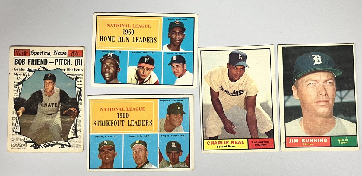 Oregarus's tweet photo. Another #mailday Monday cache. As stated previously these binders aren’t going to fill themselves. Thanks to @CooterLev I am 5 cards closer to finishing what has become one of my favorite sets. #1961Topps #thehobby #setbuilding #Topps https://t.co/LdSOGGaPCi