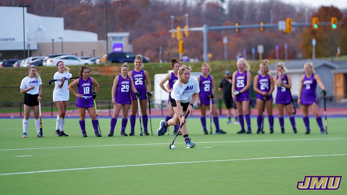 JMUFieldHockey's tweet photo. 𝙒𝙚 💜 𝙤𝙪𝙧 𝙖𝙡𝙪𝙢𝙨!

Thank you to everyone who participated in this year's alumni game. We hope to see everyone again next year! 

#GoDukes https://t.co/Qq2uwfvQag